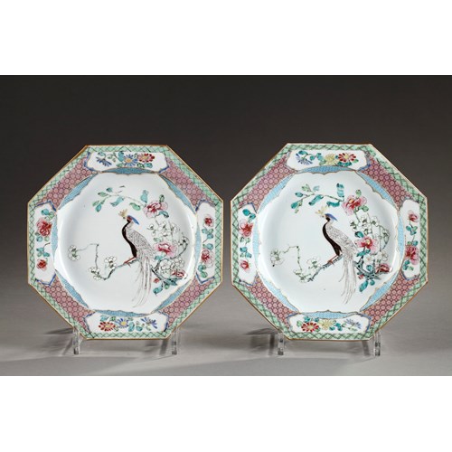 Pair of plates "Famille rose" porcelain - Yongzheng period